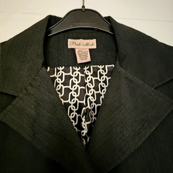 Pin striped jacket - Picture 3 of 6